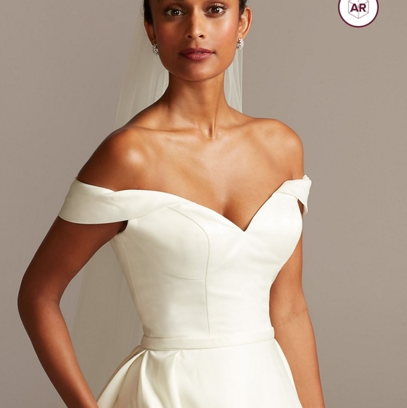 David's Bridal Dresses & Skirts - David Bridal satin ball gown Size 16